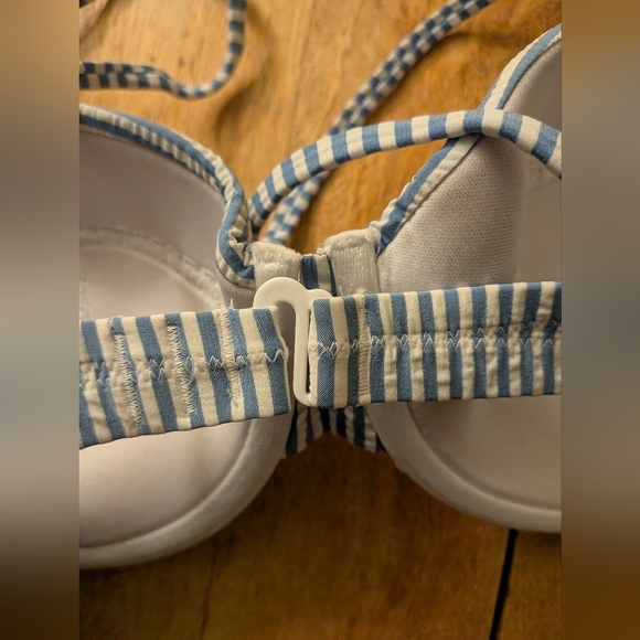J Crew Striped Seersucker Bikini Top 34D - Picture 4 of 8